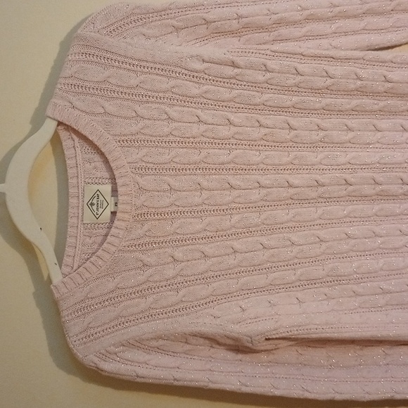 PALE PINK CABLE KNIT SWEATER, LONG SLEEVES, CREW NECK,VERY LGHT SPARKLES - Picture 2 of 10